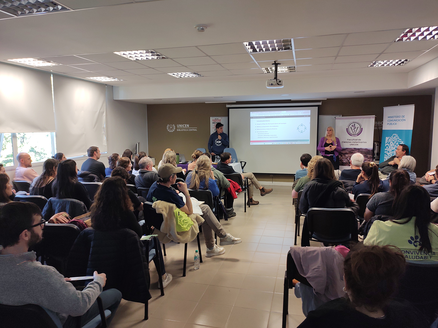Proyecto de extensión FCV: Jornada sobre gestión municipal de población canina y felina