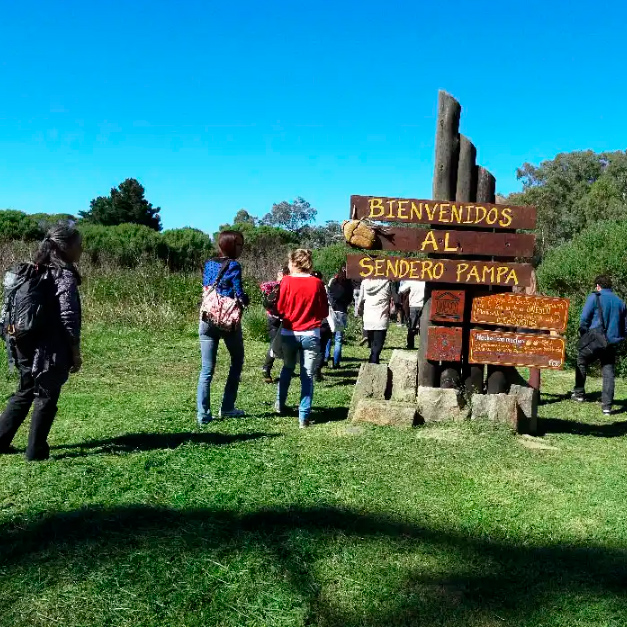 "Red nativa, cultivando comunidad": el proyecto de Sendero Pampa para preservar el medioambiente