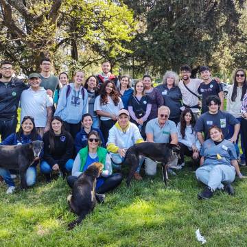 Participación de docentes y estudiantes de la FCV en una jornada de vacunación antirrábica realizada en Benito Juárez